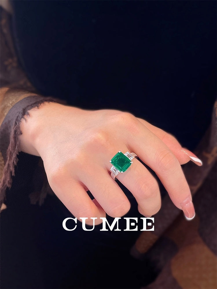 CUMEE Simple Classic Three Stone Rings Cultivated Synthetic Green Emerald Ring for Women Silver Plated Gold US Size 5-9