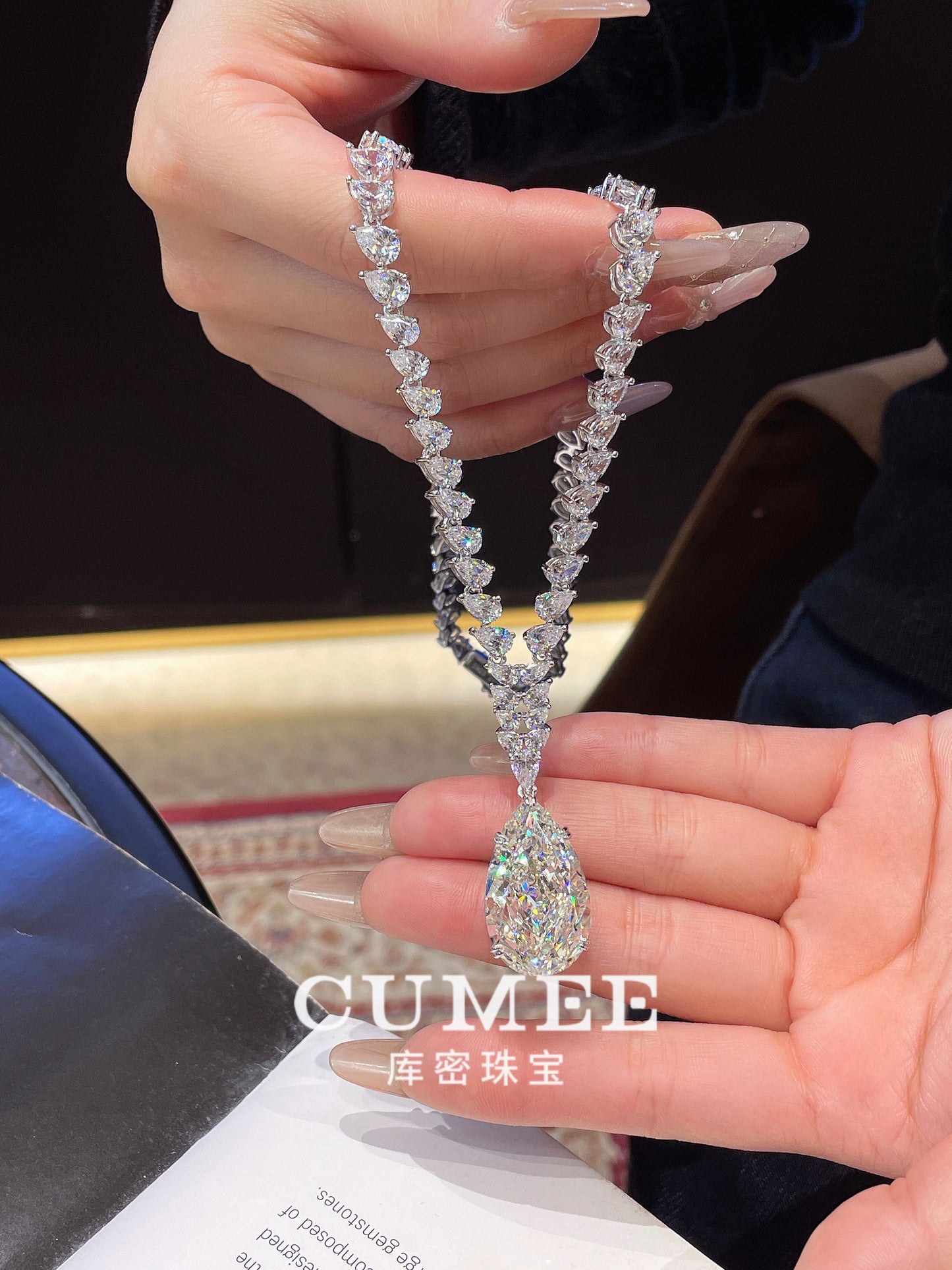 CUMEE High Carbon Diamond Pendant Necklace for Women Wedding Bride Bridemaid Luxury High Grade Necklace 925 Silver Plated Gold