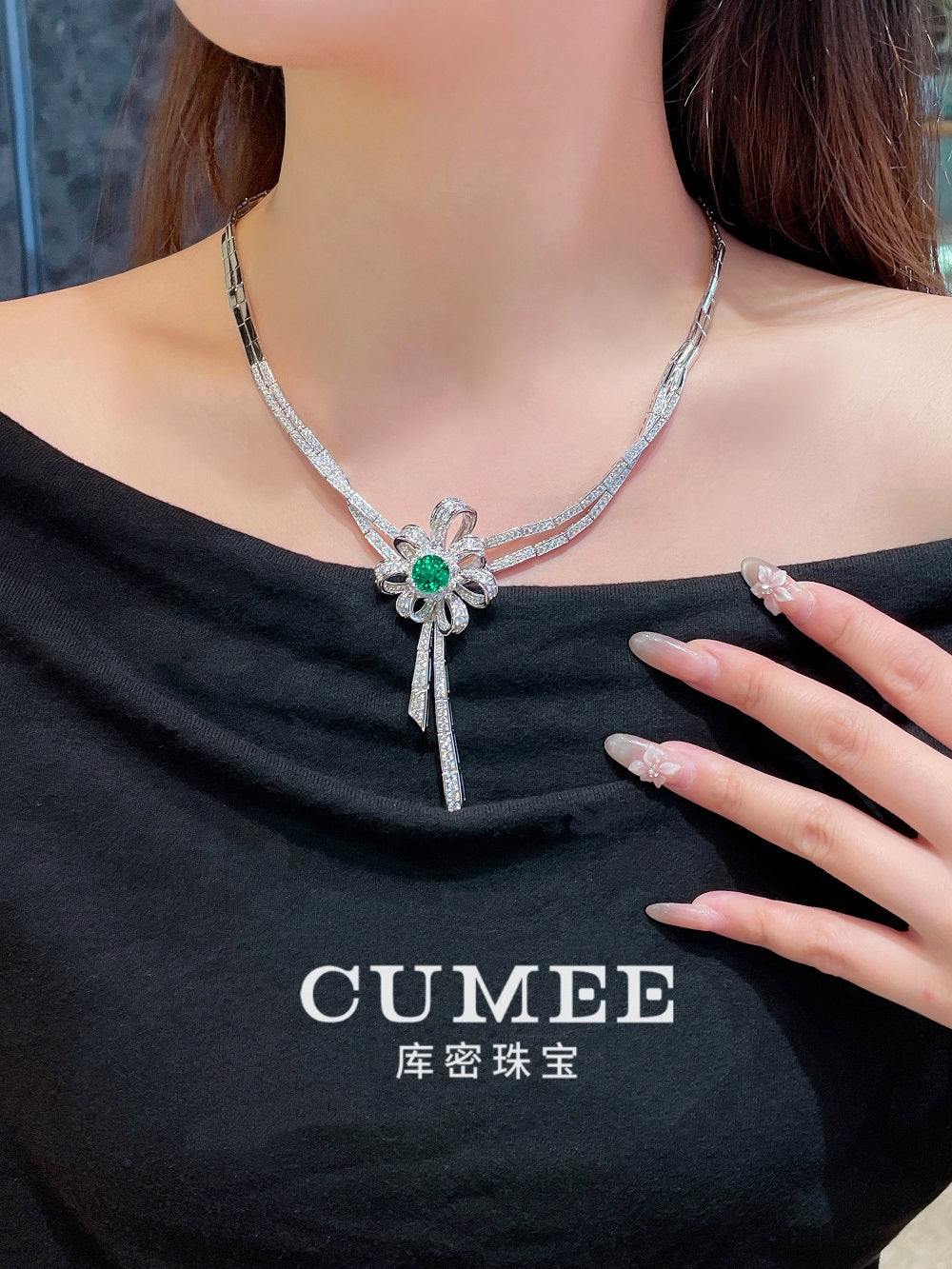 CUMEE Dinner Style Butterfly Necklace 925 sterling silver Bowknot Synthetic Emerald Gemstone