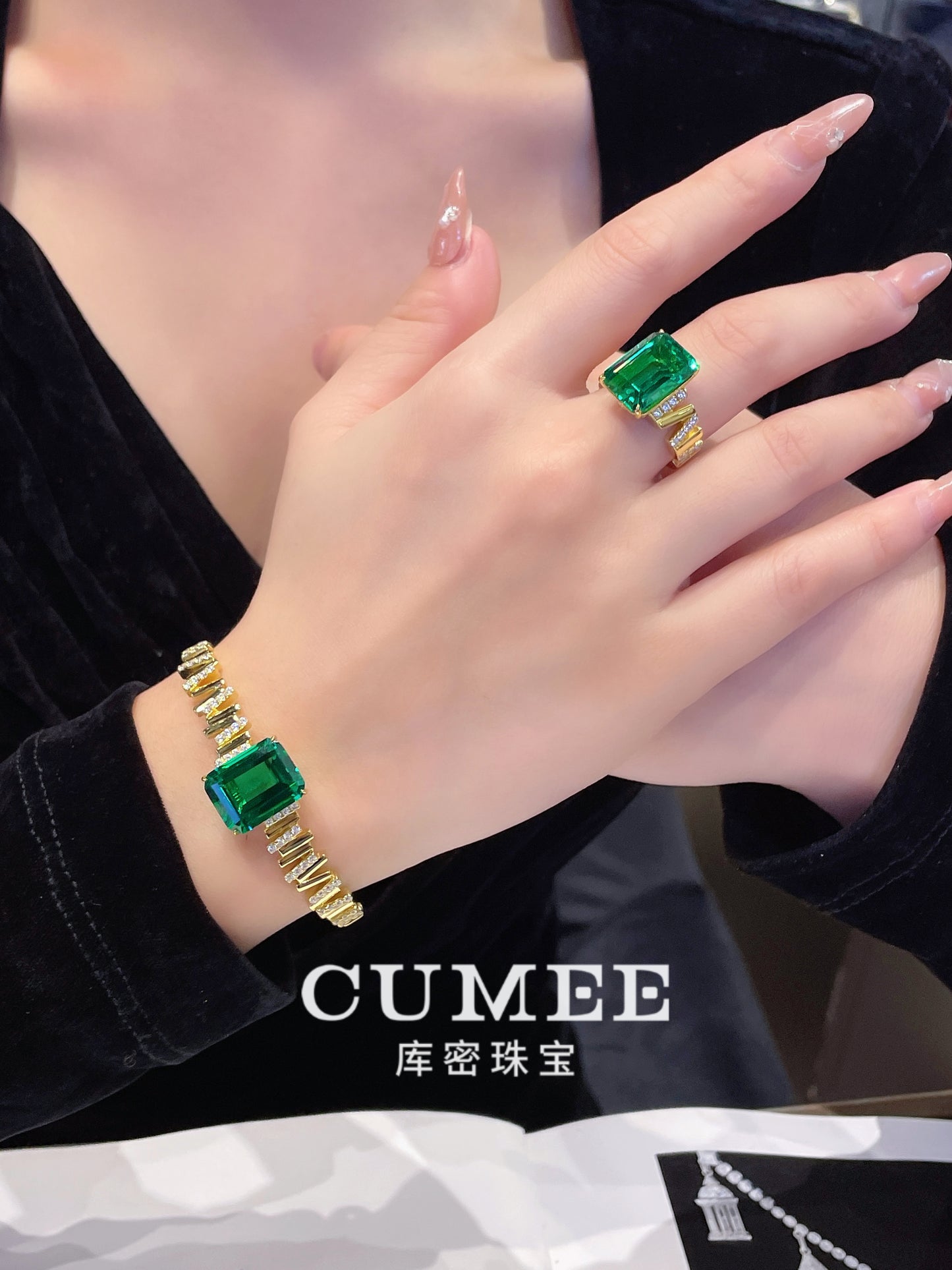CUMEE Luxury 9-carat Emerald Cultivated Synthetic Emerald Bracelets for Women. 925 Silver Gold-plated