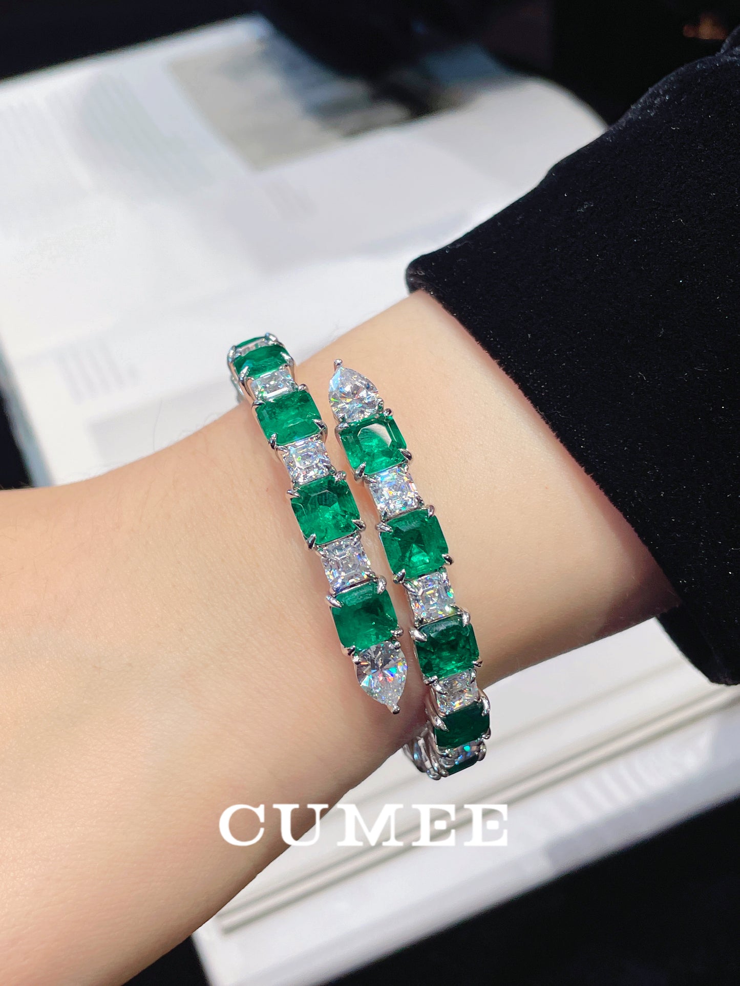 CUMEE Brand Fashionable and Trendy Green Synthetic Bracelet 925 Sterling Silver and White Gold Plating