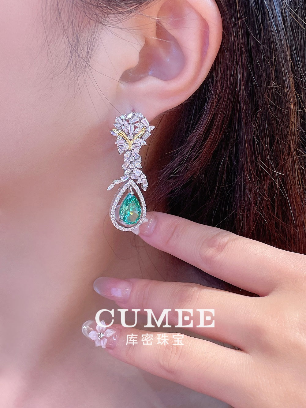 CUMEE European and American Fashion Water Droplets Synthetic Paraiba Green Earrings Women. Silver-plated Gold