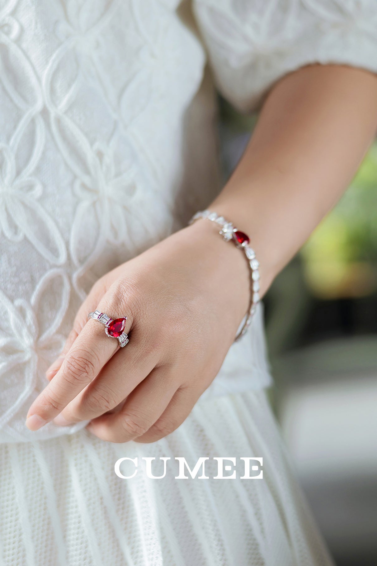 CUMEE Pear Ruby Ring Gemstone Lab Created Minimalist Design Cultivation Synthetic Ruby 925 Silver Gold-plated