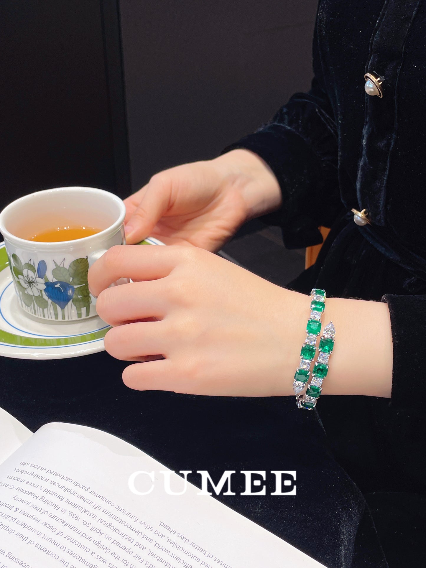 CUMEE Brand Fashionable and Trendy Green Synthetic Bracelet 925 Sterling Silver and White Gold Plating
