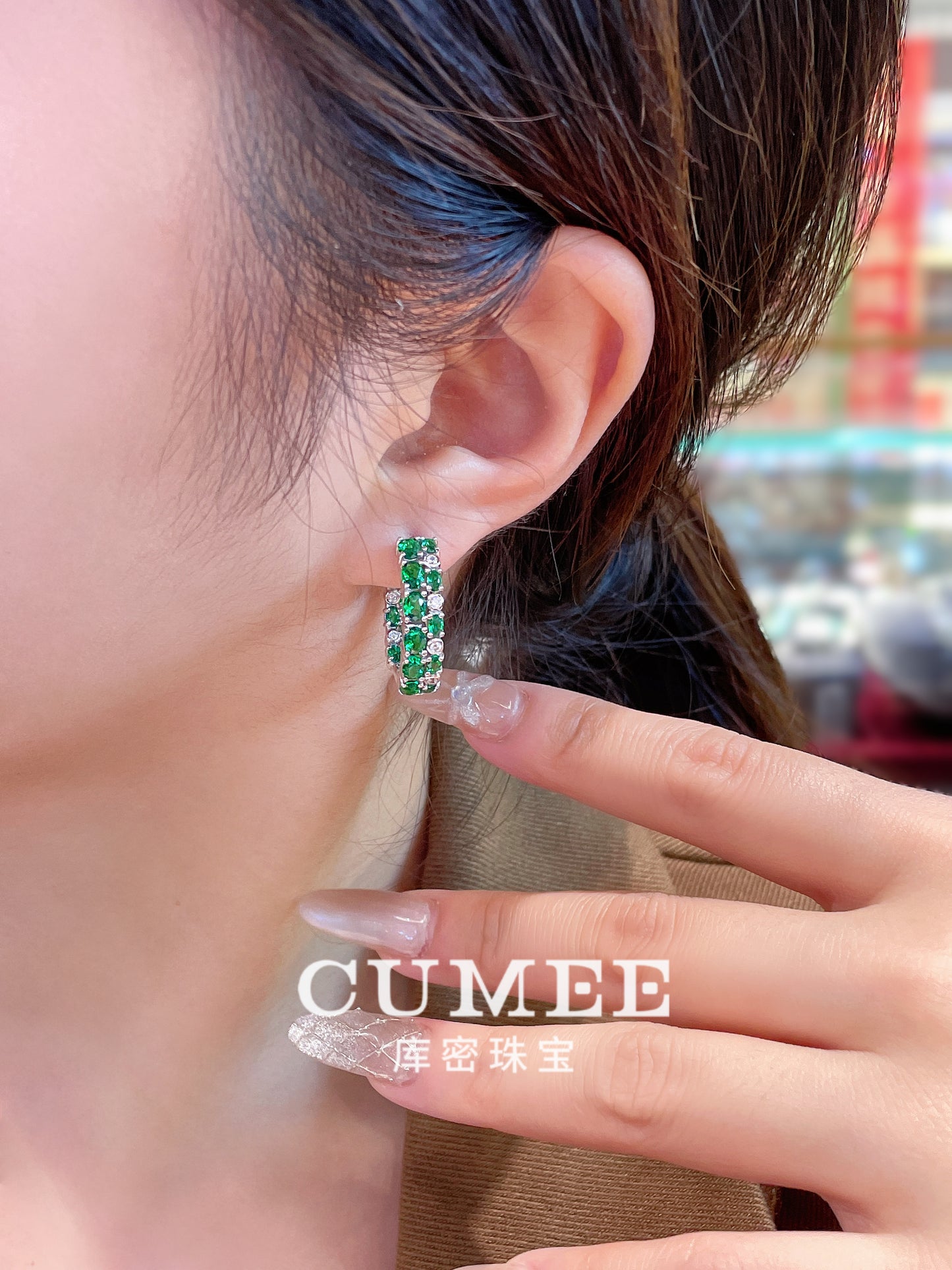 Cumee New Luxury Emerald Earrings Cultivated Synthetic Women Emerald Earrings. 925 Silver Gold-plated Party